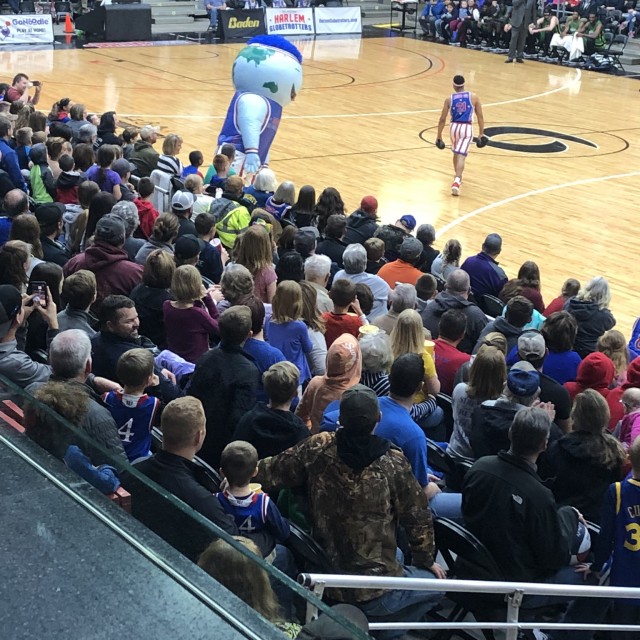 Harlem Globetrotters 2019 Salina, KS Tony's Pizza Events Center