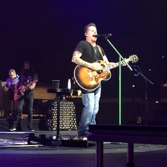 Gary Allan 2019 Tony's Pizza Events Center Salina, KS